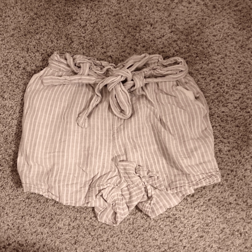 linen shorts